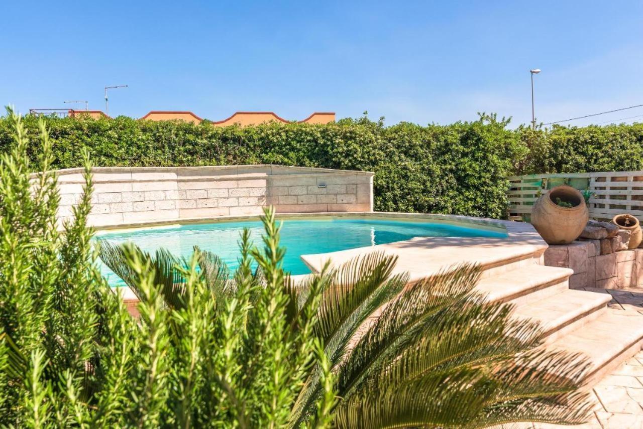 Villa Con Piscina Al Mare Ognina Exterior foto