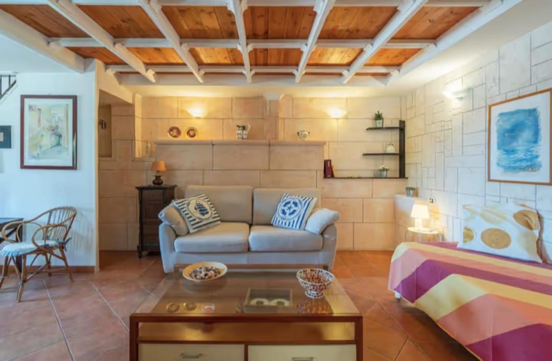 Villa Con Piscina Al Mare Ognina Exterior foto