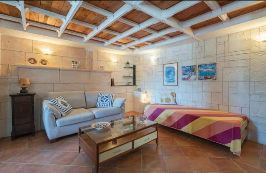 Villa Con Piscina Al Mare Ognina Exterior foto